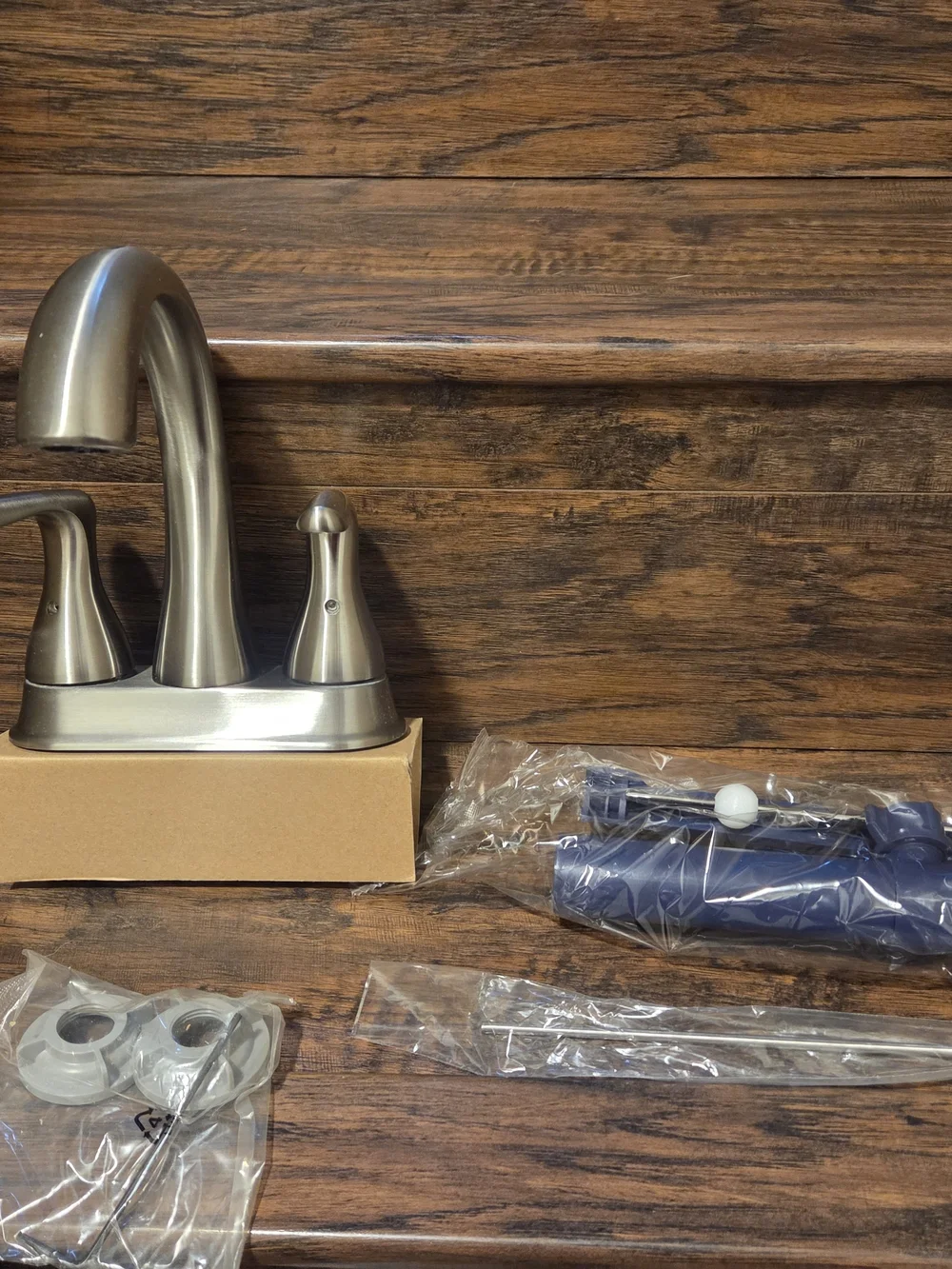Delta Foundations 4-in centerset 2-handle WaterSense Mid-arc Faucet